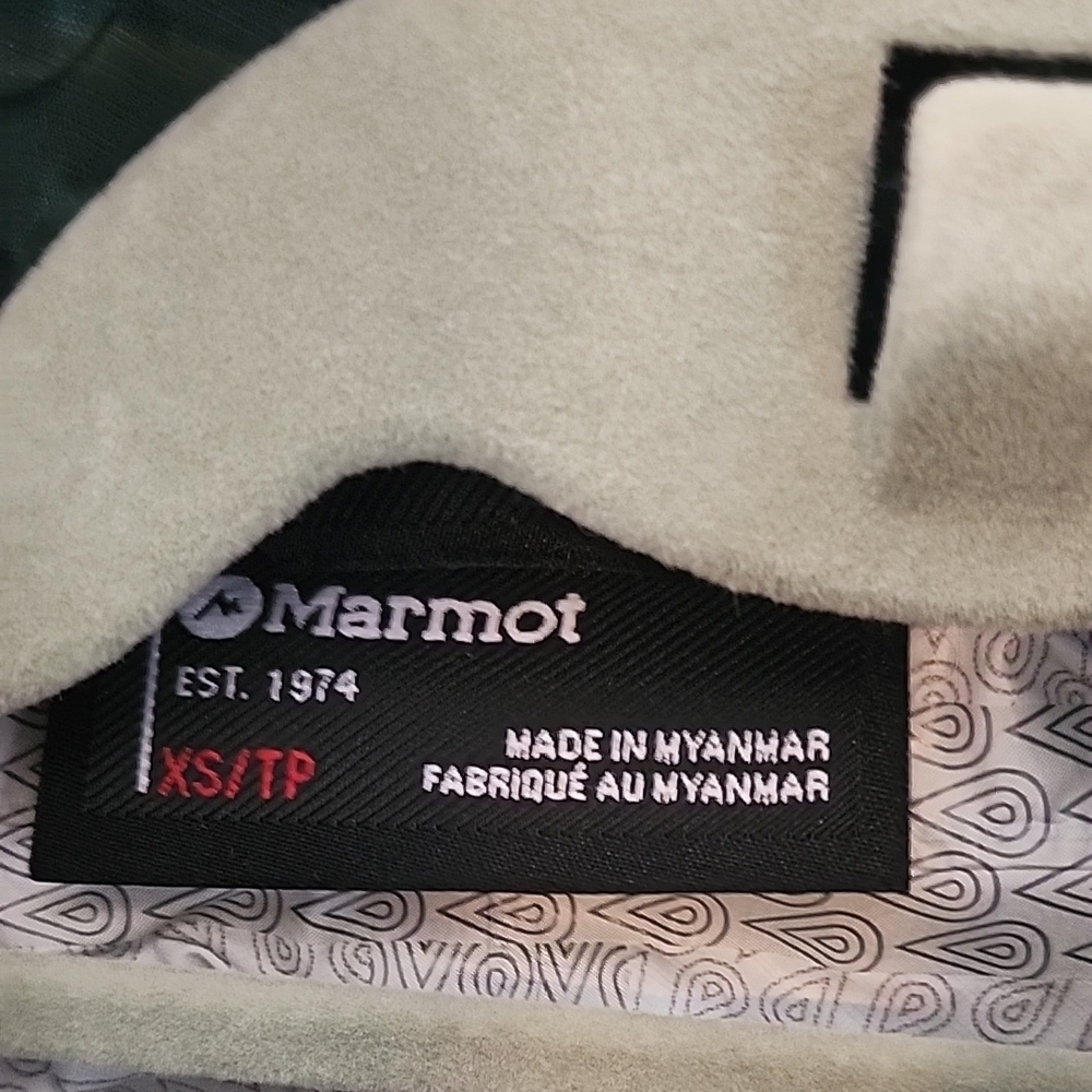 Marmot Women's Green Rain Jacket With Packable Hood - Picture 7 of 7
